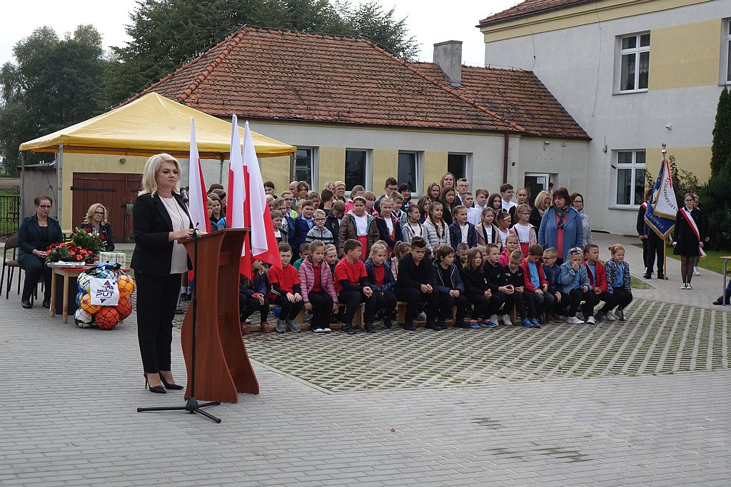 Gmina Grodziec z nowym zapleczem sportowym - zdjęcie 3