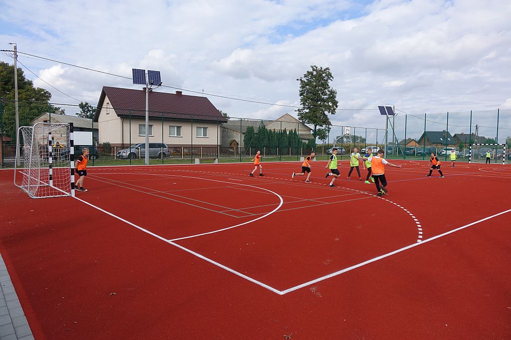Gmina Grodziec z nowym zapleczem sportowym - zdjęcie 7