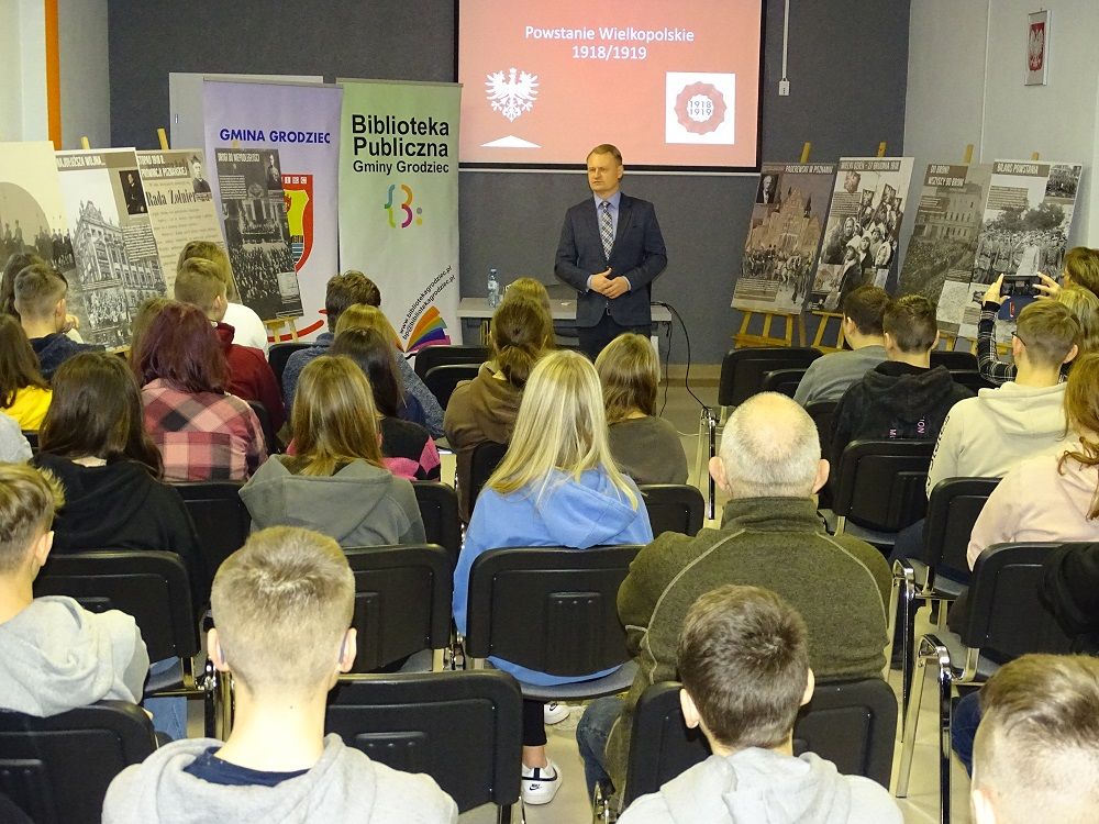 Gmina Grodziec pamięta o powstańcach wielkopolskich - zdjęcie 1