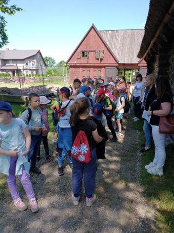 Poznaliśmy Polskę w ramach zrealizowanego przedsięwzięcia ustanowionego przez Ministra Edukacji i Nauki pn. „Poznaj Polskę”. - zdjęcie 4