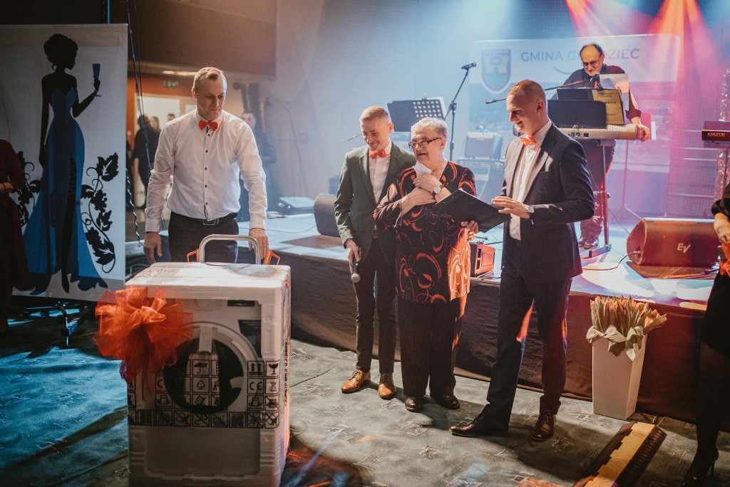Gminny Dzień Kobiet w Grodźcu - zdjęcie 10