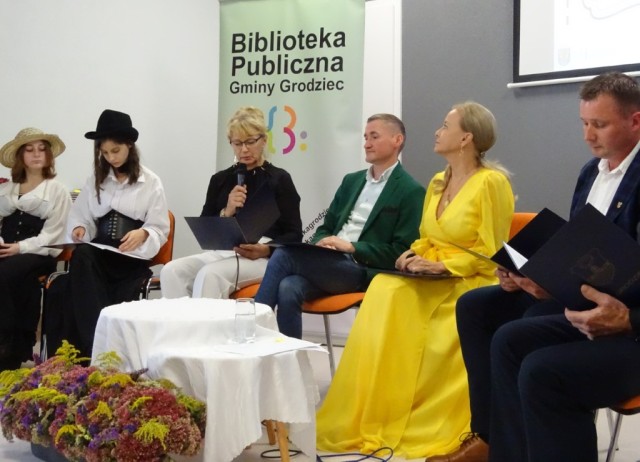Narodowe Czytanie w Grodzieckiej Książnicy - zdjęcie 5