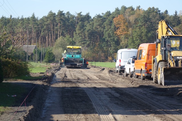 Trwa przebudowa drogi w Lądku - zdjęcie 4