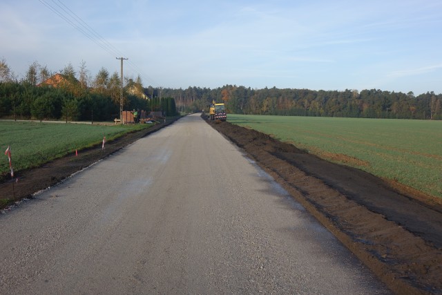 Trwa przebudowa drogi w Lądku - zdjęcie 8