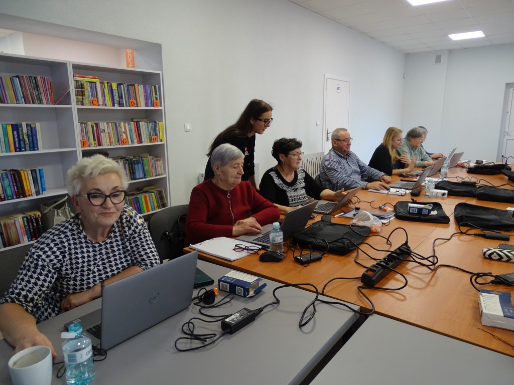 Mieszkańcy gminy bezpłatnie zdobywali nowe umiejętności cyfrowe - zdjęcie 3